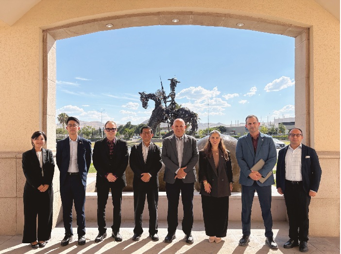 RECIBE SIDE A REPRESENTANTES DE LA TRASNACIONAL JAPAN EXTERNAL TRADE ORGANIZATIONN