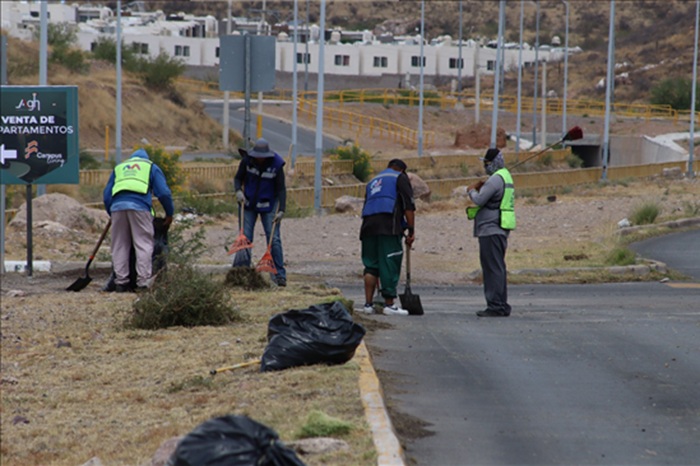 TRABAJA GOBIERNO MUNICIPAL DIARIAMENTE PARA MANTENER UNA BUENA IMAGEN URBANA EN VIALIDADES DEL NORTE DE LA CAPITAL