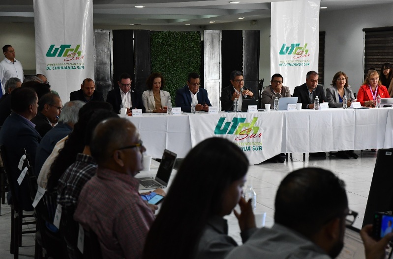 FORTALECEN CHIHUAHUA Y GUANAJUATO LAZOS EDUCATIVOS CON LA ESTRATEGIA DE MICROCREDENCIALES