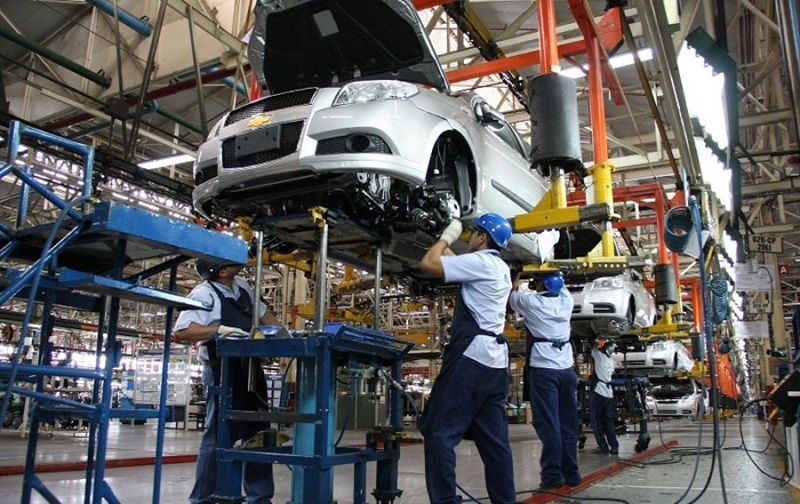 TANTO LA PRODUCCIÓN COMO LA EXPORTACIÓN DE AUTOS LIGEROS EN MÉXICO CAYERON DURANTE JUNIO.