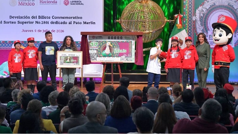 ESTRENA LOTERÍA NACIONAL BILLETE CON EL PATO MERLÍN