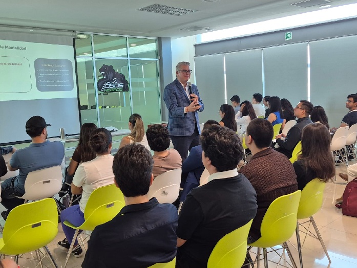 IMPULSA UPCH LA INSERCIÓN LABORAL DE 250 PRÓXIMOS EGRESADOS