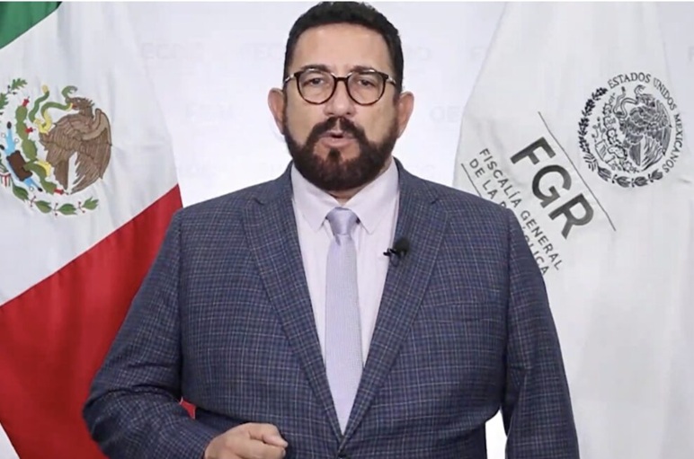 POR MOTIVOS PERSONALES RENUNCIA A LA FGR ULISES LARA