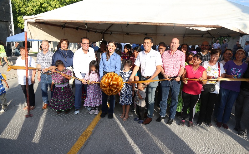 ENTREGAN JCAS Y MUNICIPIO DE MEOQUI REHABILITACIÓN INTEGRAL DE LA CALLE PASCUAL OROZCO