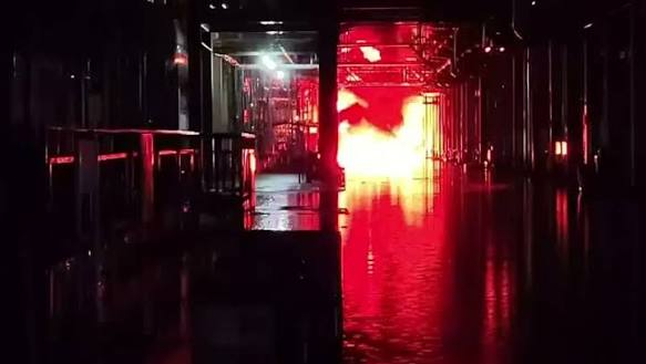 SE REGISTRO UNA EXPLOSIÓN LA NOCHE DE ESTE DOMINGO EN LA REFINERÍA DE PEMEX 