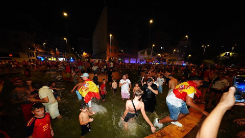 LA NOCHE DE CELEBRACIONES POR LA VICTORIA DE ESPAÑA DEJÓ DOS MUERTOS, MÁS DE OCHENTA HERIDOS EN TODO EL TERRITORIO NACIONAL.