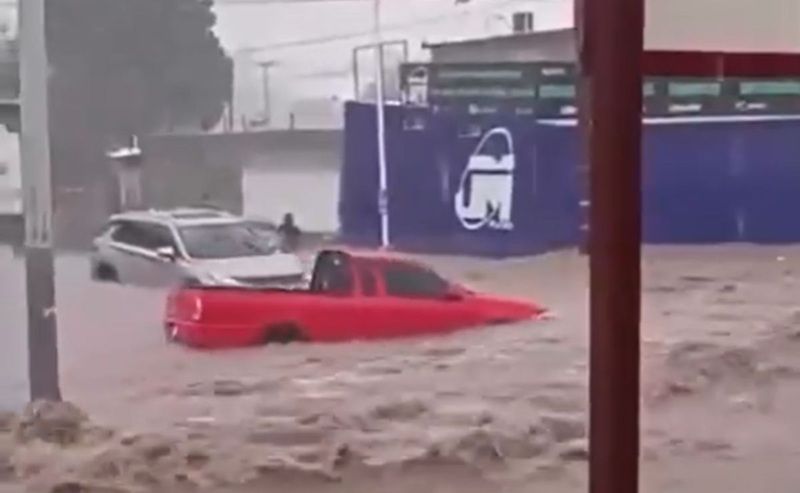 UN MUERTO Y VIVIENDAS INUNDADAS DEJAN FUERTES LLUVIAS EN SONORA