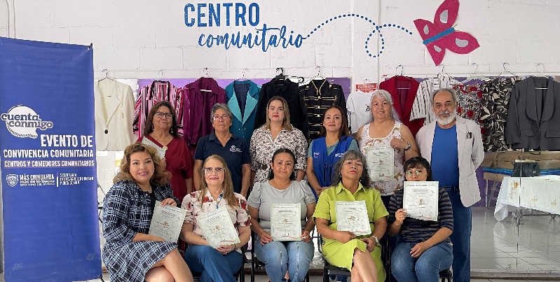 TERMINAN USUARIAS DEL CENTRO COMUNITARIO LEALTAD EL CURSO DE CORTE Y CONFECCIÓN