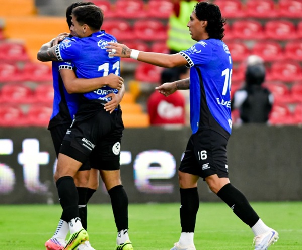 LOS GALLOS BLANCOS GANARON 3-2 A TIGRES  CON UN COBRO DE SANTIAGO HOMENCHENKO