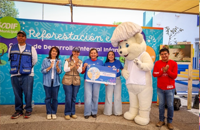 PLANTA MUNICIPIO 150 ÁRBOLES EN EL CDII NORTE JUNTO CON GRUPO BIMBO Y SOCIEDAD CIVIL