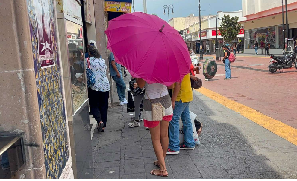 REGISTRA SALUD 13 CASOS DE GOLPES DE CALOR Y UN MUERTO