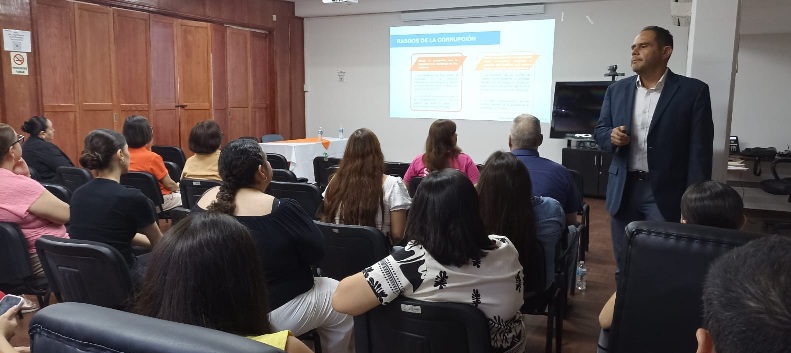 RECIBE PERSONAL DE DIRECCIÓN GENERAL DE CECYTECH CAPACITACIÓN DENOMINADA “LA CORRUPCIÓN COMO PROBLEMA PÚBLICO”