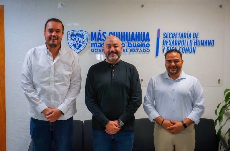 JORGE ALDANA Y HUMBERTO SILVA SE REÚNEN CON NUEVO SECRETARIO DE DESARROLLO HUMANO DEL ESTADO PARA GESTIONAR MÁS APOYOS