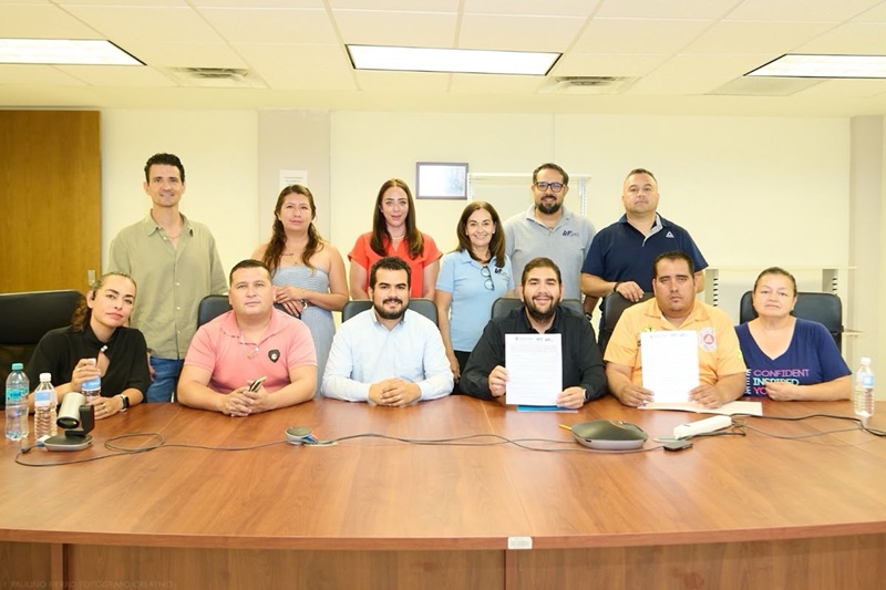 UNIVERSITARIOS FORTALECEN A CRUZ ÁMBAR CON DONATIVO DE EQUIPAMIENTO PARA MEJORAR ATENCIÓN DE EMERGENCIAS