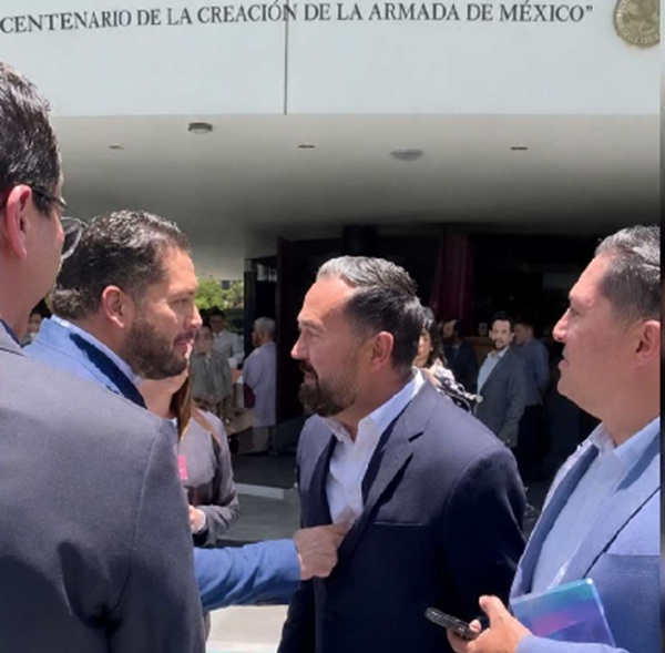 DISCUSIÓN ENTRE CARLOS EDUARDO GUTIÉRREZ MANCILLA, CERCANO A ALITO MORENO, Y EL DIPUTADO ARTURO ÁVILA, CON INSULTOS, JALONEOS Y EMPUJONES