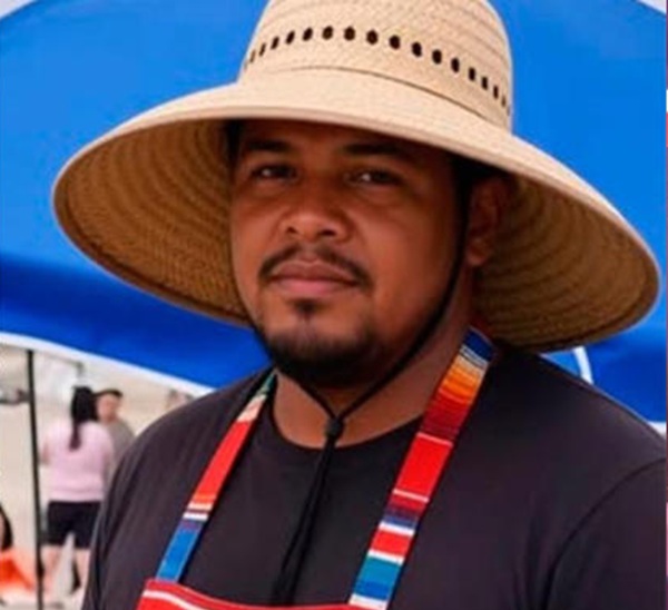 A TURISTA EN PLAYA HERMOSA, ENSENADA, LE VENDIERON UN PLATO CON MANGO EN 500 PESOS