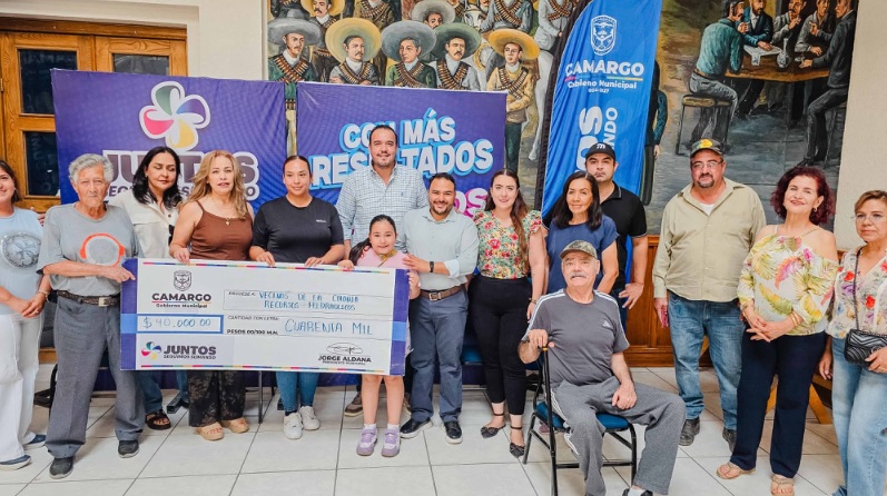 VECINOS DE LA COLONIA RECURSOS HIDRÁULICOS AGRADECEN RESPALDO DEL PRESIDENTE JORGE ALDANA PARA COLOCAR ILUMINACIÓN.