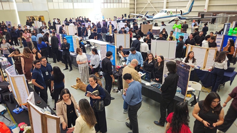 DEMUESTRAN ESTUDIANTES DE LA UNIVERSIDAD POLITÉCNICA SU TALENTO CON PRESENTACIÓN DE 61 PROYECTOS INNOVADORES
