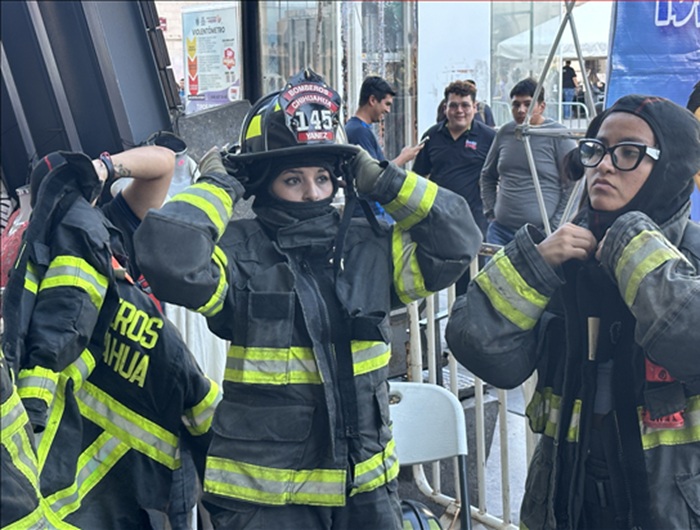 PARTICIPARON BOMBEROS MUNICIPALES EN CARRERA VERTICAL POR EL DÍA DEL BOMBERO