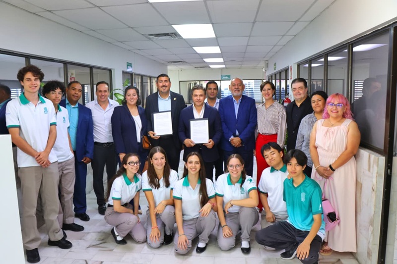 DA LA BIENVENIDA COBACH A ESTUDIANTES DE INTERCAMBIO EN 5 PAISES