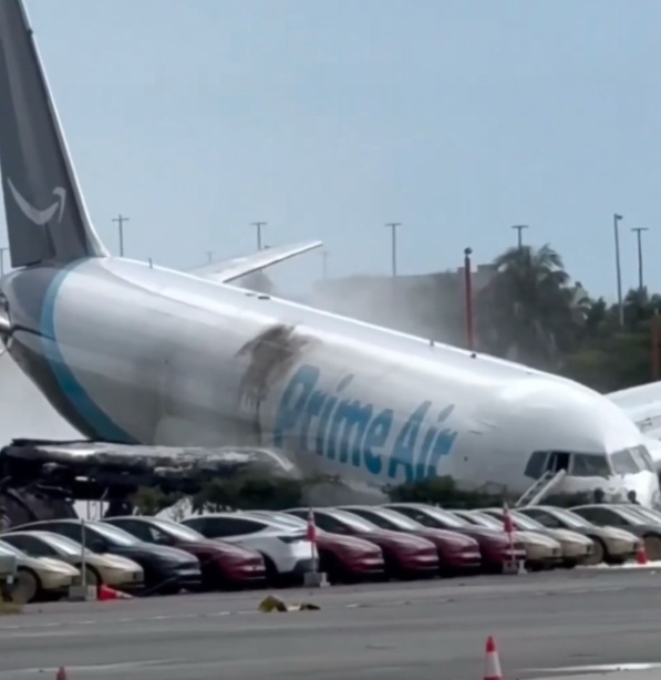 EN MIAMI SE ESTRELLÓ UN AVIÓN DE CARGA DE AMAZON SE REPORTAN  5 MUERTOS