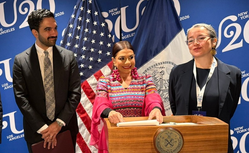 ALCALDE DE NY RECONOCE LAS UTOPÍAS DE CDMX