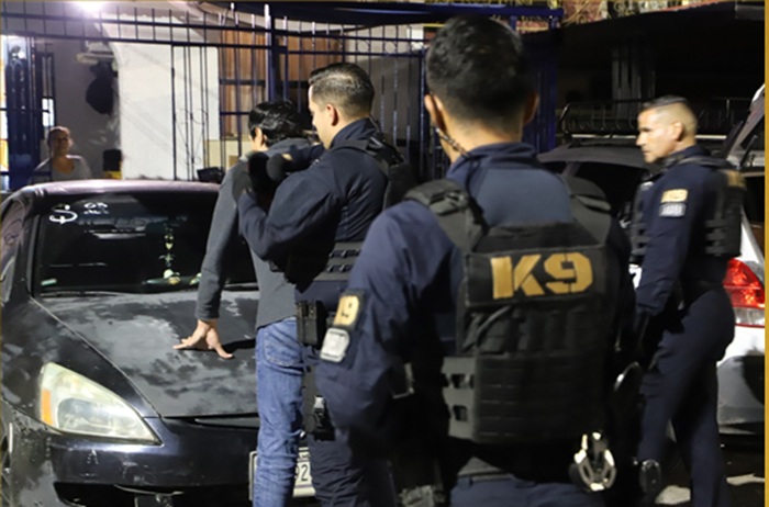 LLEVA POLICÍA MUNICIPAL 