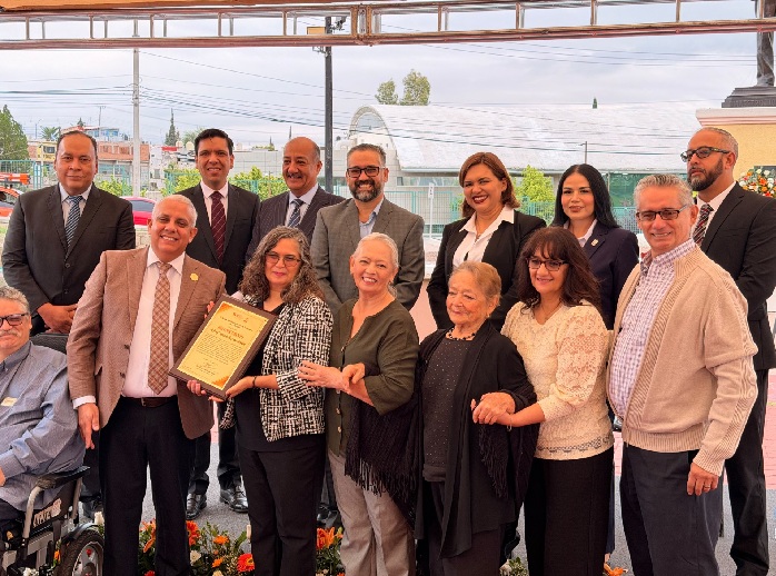 FELICITA MYRNA MONGE A LAS Y LOS DOCENTES DE CHIHUAHUA EN EL MARCO DEL RECONOCIMIENTO A TRAYECTORIA DEL PROF. ANTONIO BECERRA GAYTAN