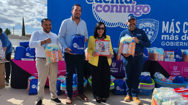JORGE ALDANA Y PROFE HUMBERTO PARTICIPAN EN ENTREGA DE KITS INFANTILES POR PARTE DE GOBIERNO DEL ESTADO