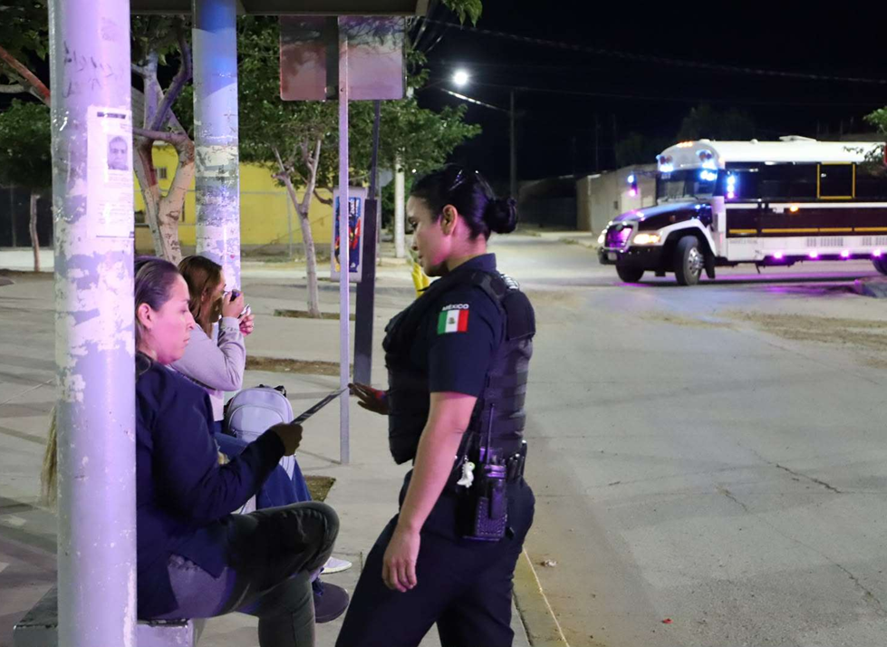 REFUERZA POLICÍA MUNICIPAL SEGURIDAD DE TRABAJADORAS MANUFACTURERAS