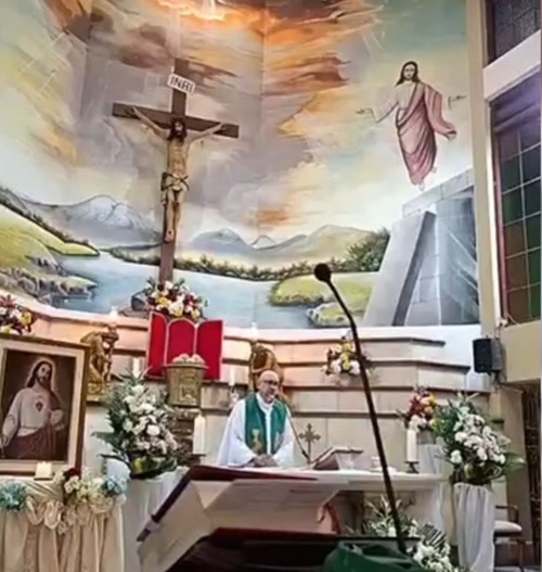 CAE CRUZ Y MATA A SACERDOTE EN ECUADOR