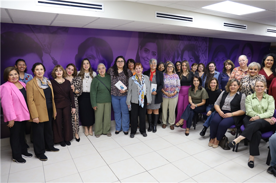 RECONOCE MUNICIPIO A MARÍA ESTHER OROZCO CON PRESENTACIÓN DE SU LIBRO LAS MARIPOSAS QUE ME HABITAN