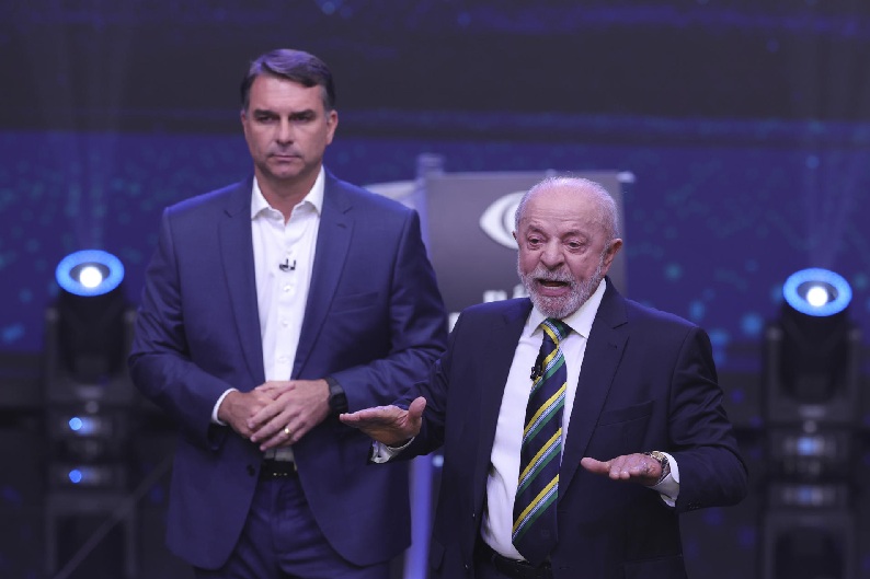 BRASIL DECIDE SU FUTURO EN UNA SEGUNDA VUELTA MUY REÑIDA