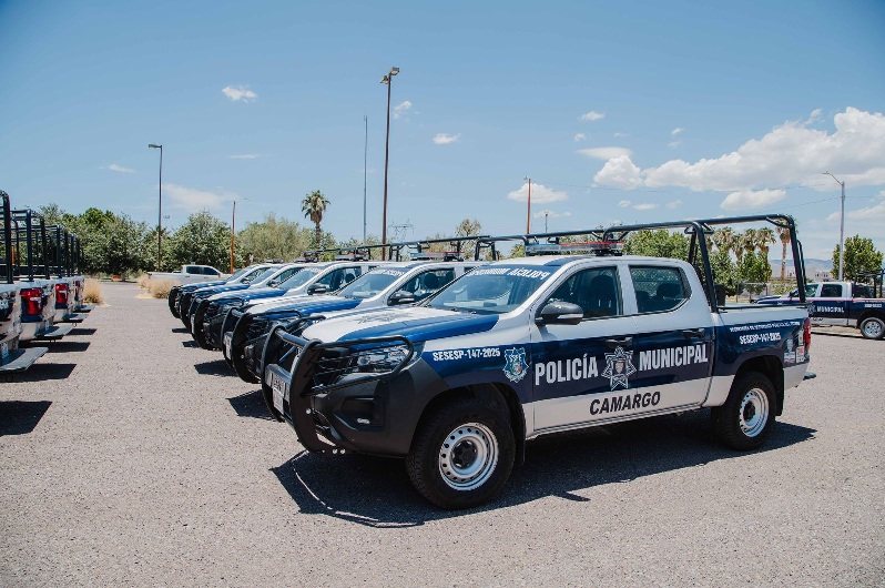   ENTREGAN PATRULLAS, UNIFORMES Y CUATRIMOTOS PARA FORTALECER LA SEGURIDAD EN CAMARGO