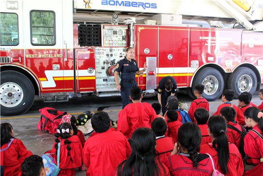 CONOCEN NIÑAS Y NIÑOS DE ESCUELAS INDÍGENAS EL TRABAJO QUE REALIZAN POLICÍAS Y BOMBEROS