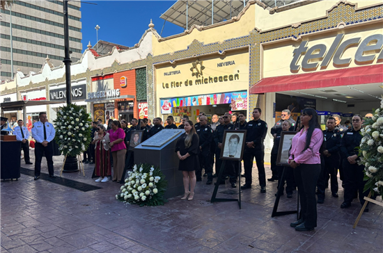 RINDEN HOMENAJE A BOMBEROS CAÍDOS EN CUMPLIMIENTO DEL DEBER