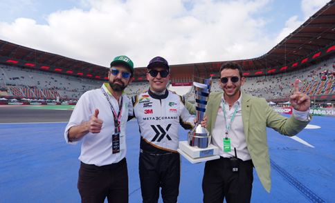 JORGE DE LA PARRA SE IMPONE EN UNA ESPECTACULAR CARRERA DE LA GTM DE SÚPER COPA ROSHFRANS