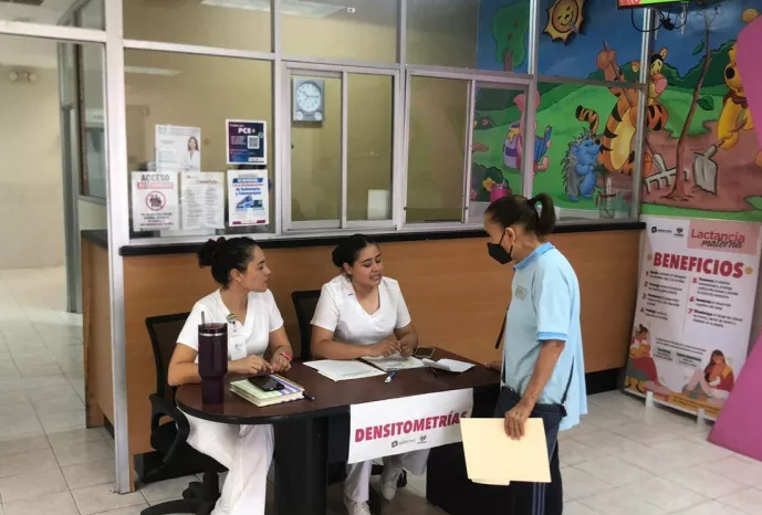 PREVIENE PENSIONES CIVILES AFECTACIONES ÓSEAS EN MÁS DE MIL MUJERES CON CAMPAÑA DE DENSITOMETRÍA