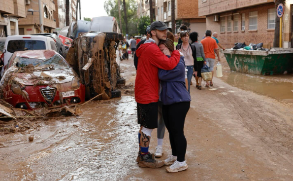 AL MENOS 140 PERSONAS MURIERON EN LAS DEVASTADORAS INUNDACIONES OCURRIDAS ESTOS DÍAS EN ESPAÑA