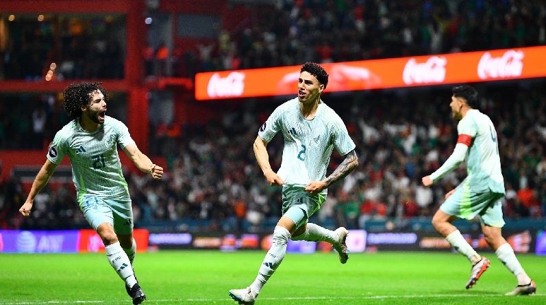 LA SELECCIÓN MEXICANA REMONTÓ PARA IMPONERSE 4-0 SOBRE HONDURAS (4-2 EN EL MARCADOR GLOBAL)