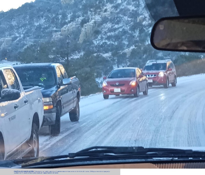 REALIZA SCOP ACCIONES PARA MANTENER SEGURIDAD DE CONDUCTORES EN TRAMOS CARRETEROS AFECTADOS POR NEVADAS