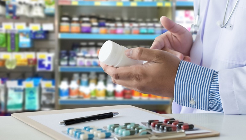 RECONOCE SALUD QUE FALTAN MEDICAMENTOS