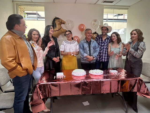 ME ATREVO A AMARTE FESTEJA A PATY DÍAZ E IGNACIO GUADALUPE