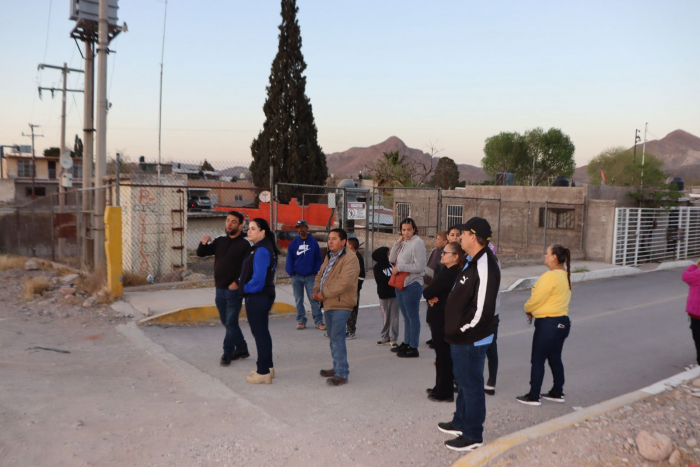 RECORRE MYRNA MONGE LA COLONIA NOMBRE DE DIOS PARA ATENDER NECESIDADES COMUNITARIAS