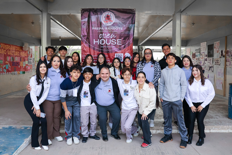 *PREPA GENARO VÁZQUEZ ABRE SUS PUERTAS A CIENTOS DE ALUMNOS DE SECUNDARIA*