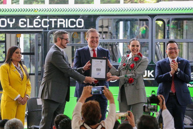 MÉXICO PRESENTA TARUK, EL PRIMER AUTOBÚS ELÉCTRICO FABRICADO EN EL PAÍS