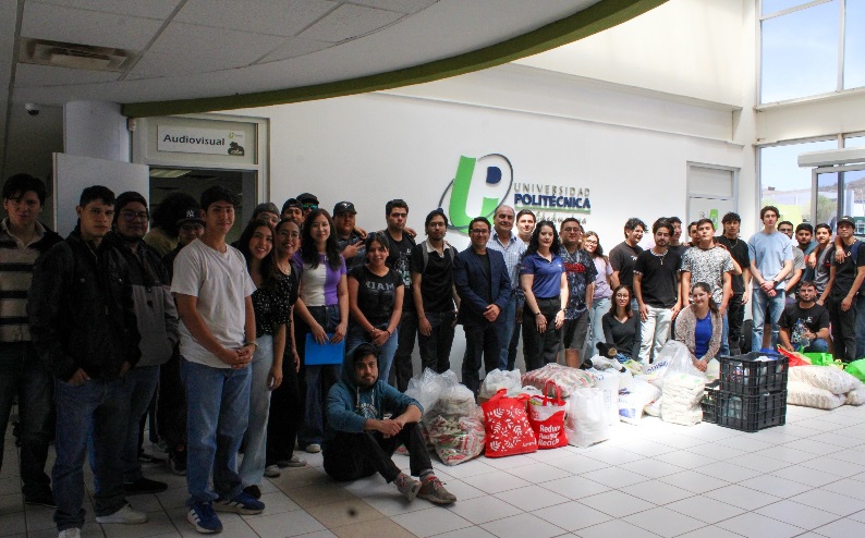 DONAN ESTUDIANTES DE LA UPCH MÁS DE 800 KILOS DE ARROZ Y FRIJOL PARA CAMPAÑA “CHIHUAHUA COMPARTE”