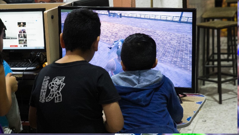 ADOLESCENTES Y MENORES EN RIESGO EN INTERNET ADVIERTE POLICÍA CIBERNÉTICA