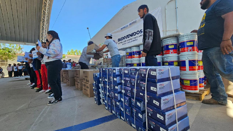 RECIBEN ESCUELAS PRIMARIAS DE CASAS GRANDES Y NUEVO CASAS GRANDES MATERIAL ESCOLAR Y DE MANTENIMIENTO