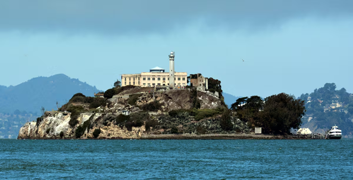 LA PRISIÓN DE ALCATRAZ VOLVIÓ A SER NOTICIA TRAS LA ORDEN DE DONALD TRUMP, DE REABRIR SUS INSTALACIONES